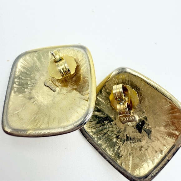 Vintage TAT Signed Statement Earrings Beige Off White Enamel Abstract Cabochon - Picture 5 of 6